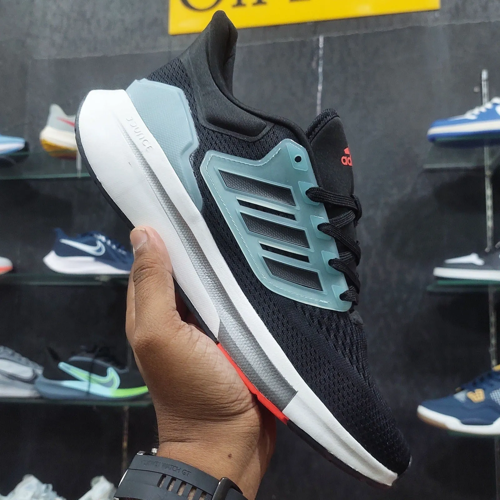 AD Ultra Bouncce Running Black Grey