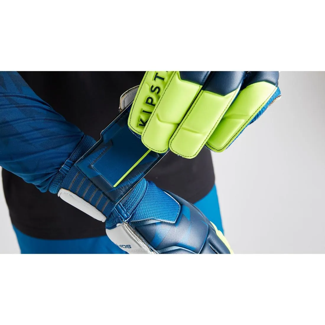 Adult Football Goalkeeper Gloves F500 - Blue/Yellow
