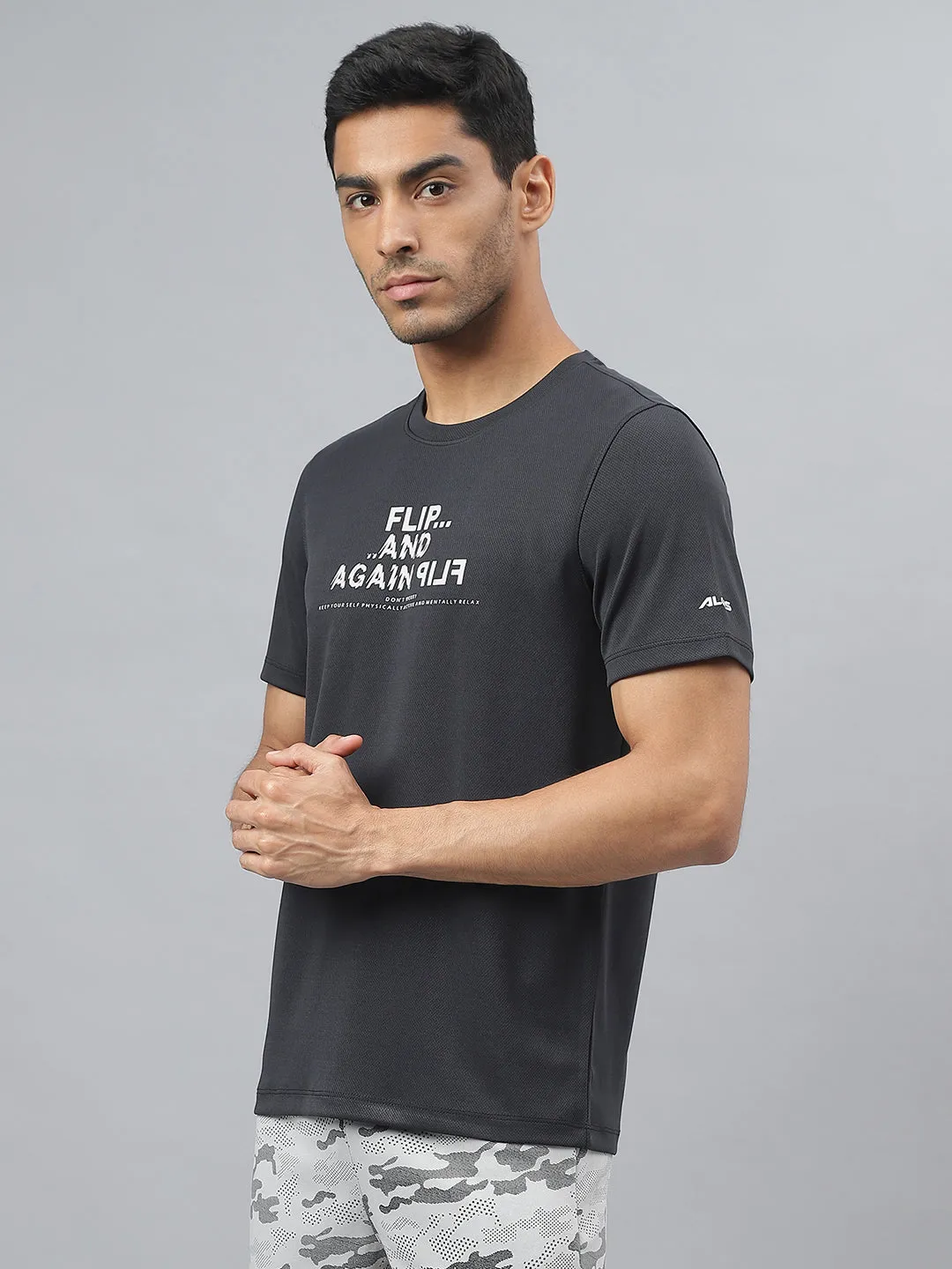 Alcis Men Printed Black Anti-Static Slim-Fit Round Neck Training T-Shirt