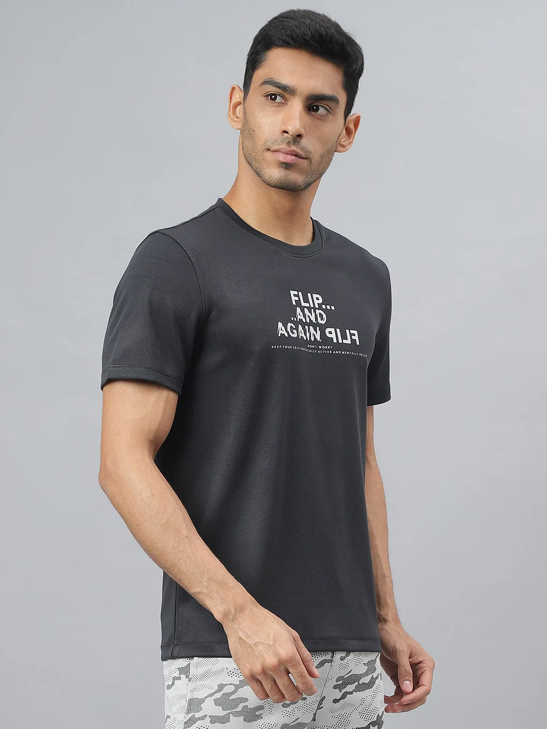 Alcis Men Printed Black Anti-Static Slim-Fit Round Neck Training T-Shirt