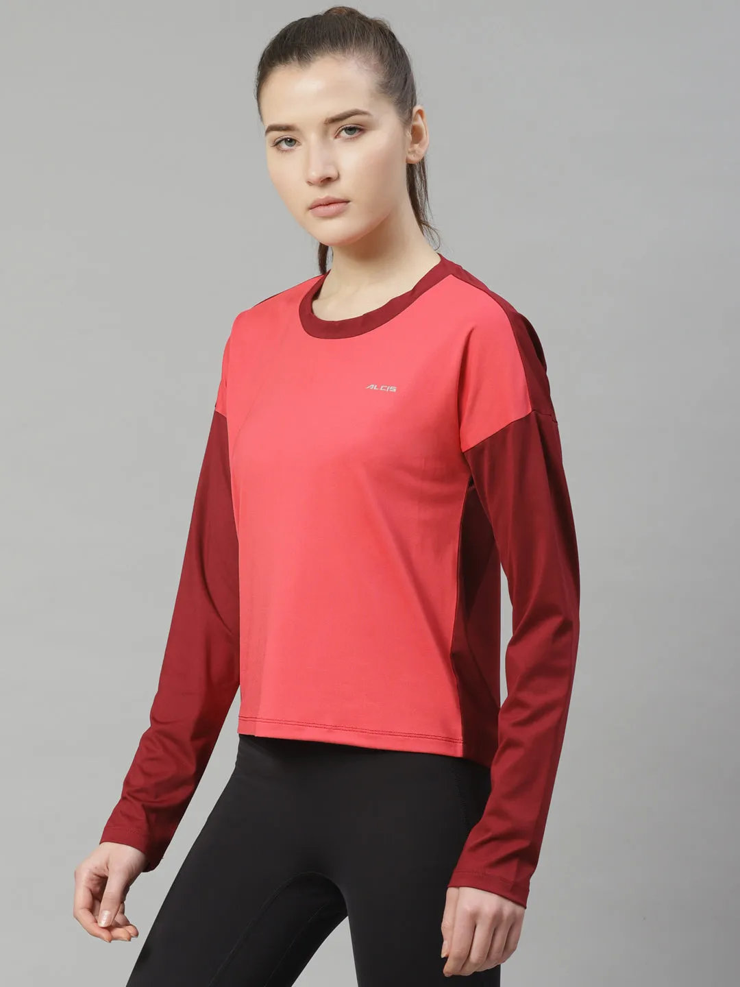 Alcis Women Coral Pink Solid Slim Fit Round Neck T-shirt