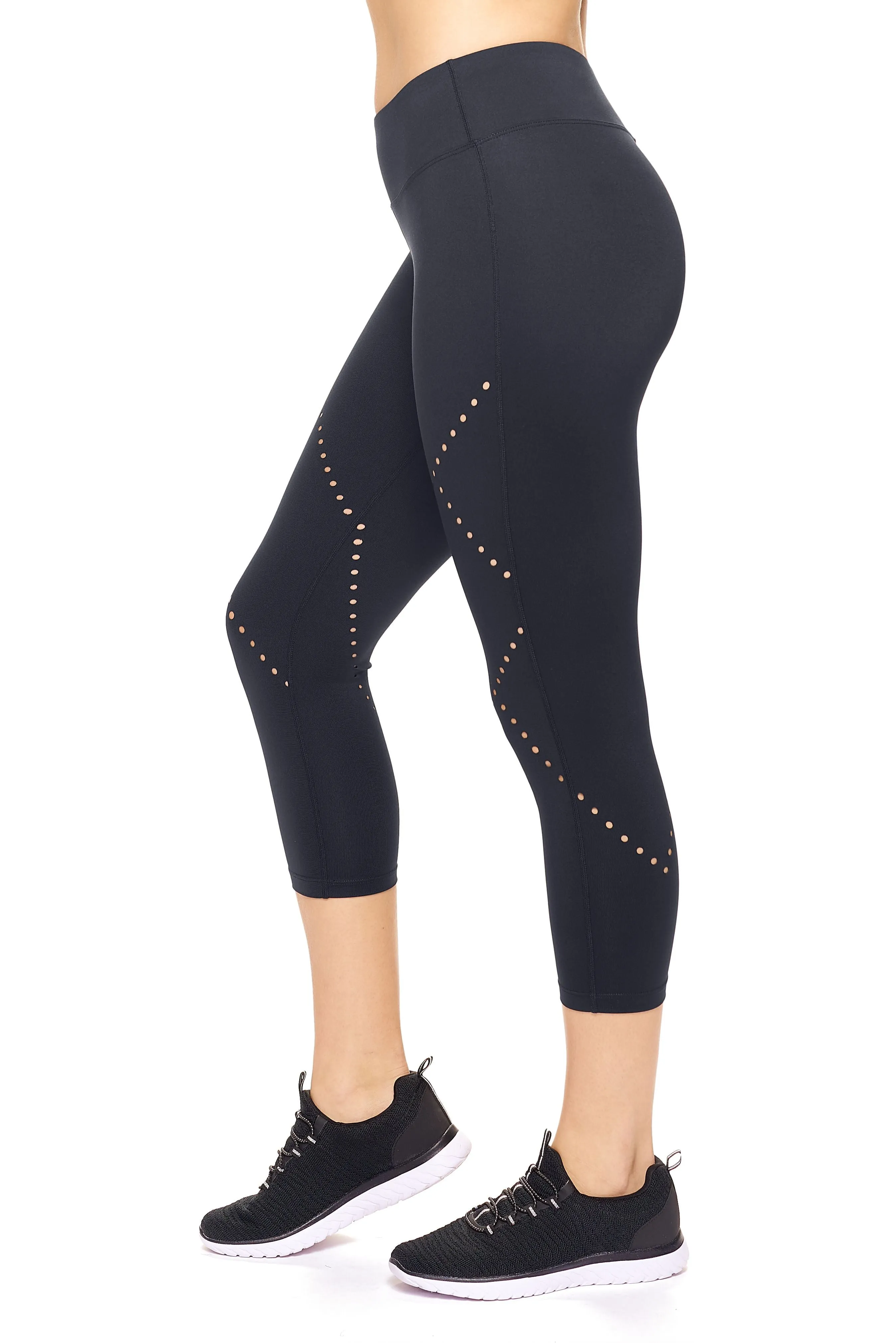 AQ1034 Mid-Rise Diamond Laser Cut Capri Leggings