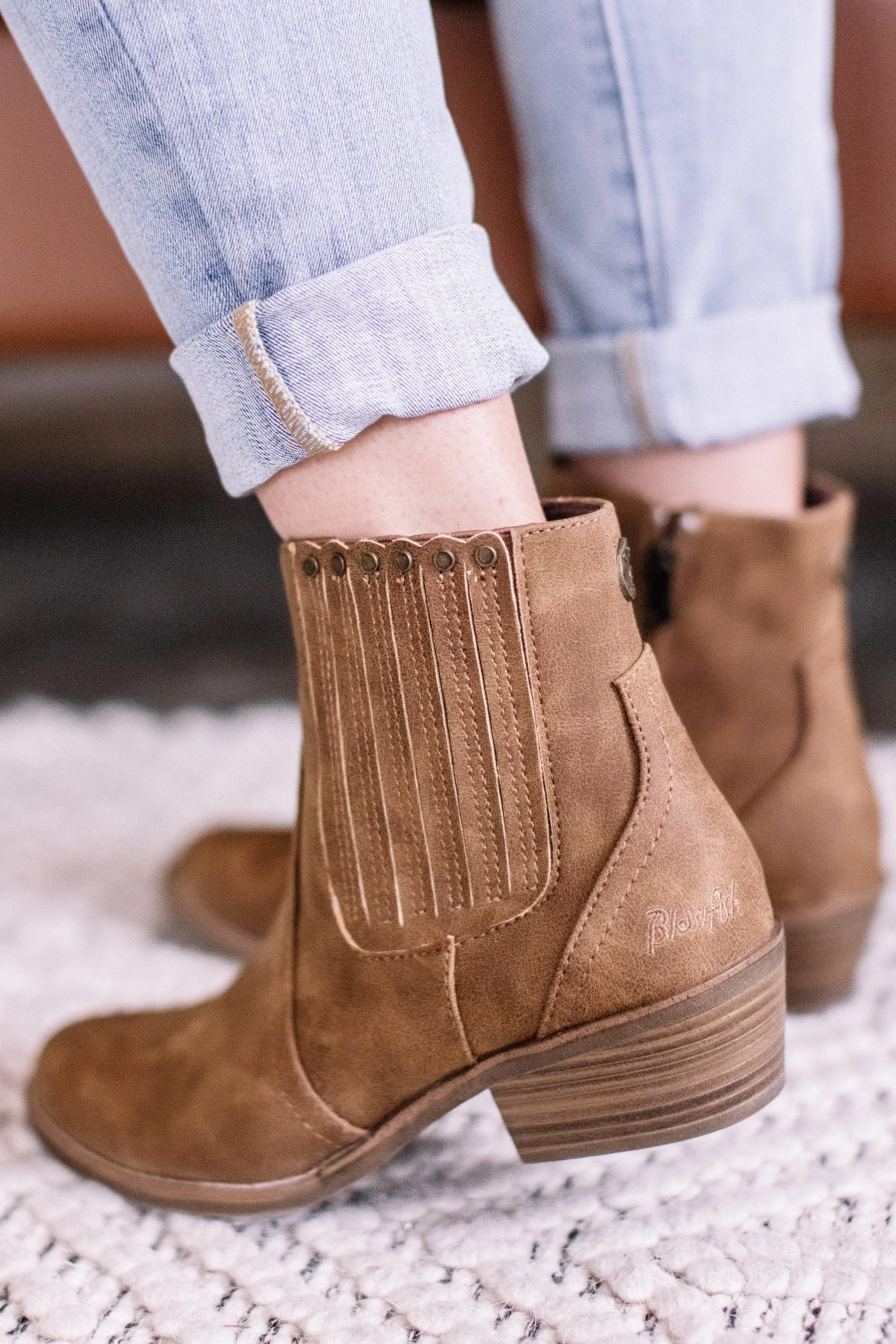 Blowfish Caitlynn Boots In Brown Prospector