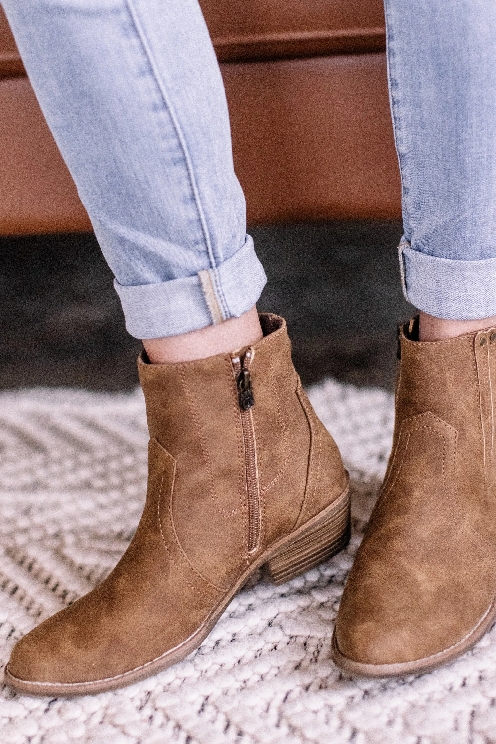 Blowfish Caitlynn Boots In Brown Prospector