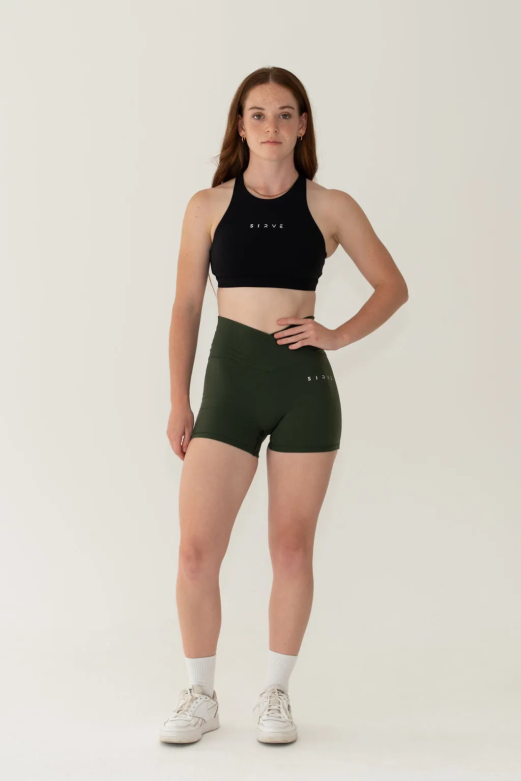 Born to Sirve shorts in Green