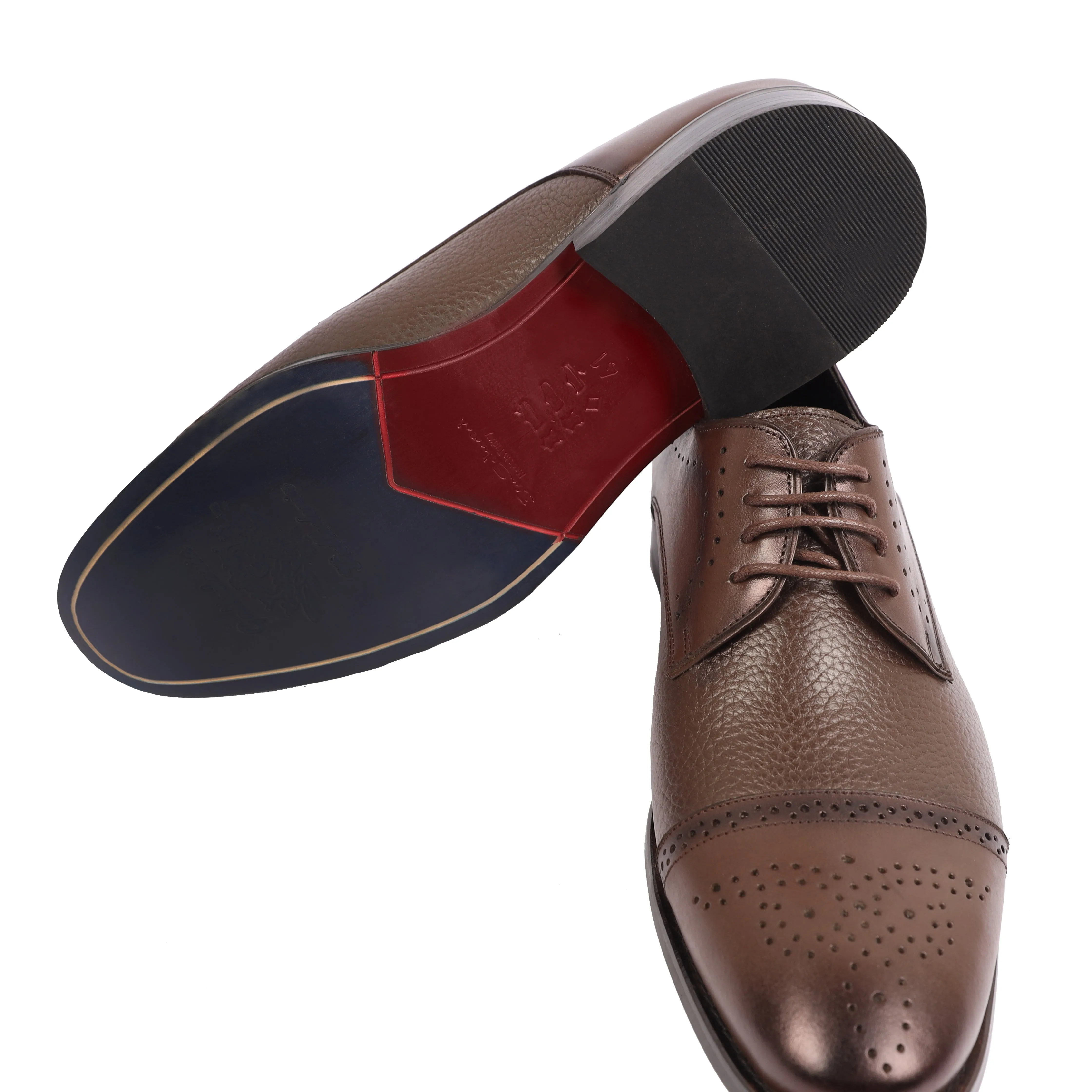 Brown classic Derpy Textured shoes - genuine leather