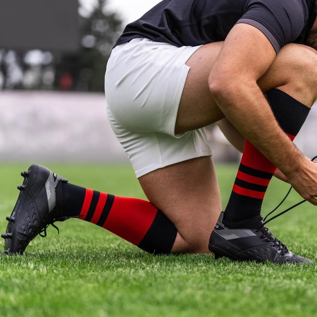 Chaussures de rugby moulées terrain sec Homme - RUGBY ADVANCE 500 FG noir gris