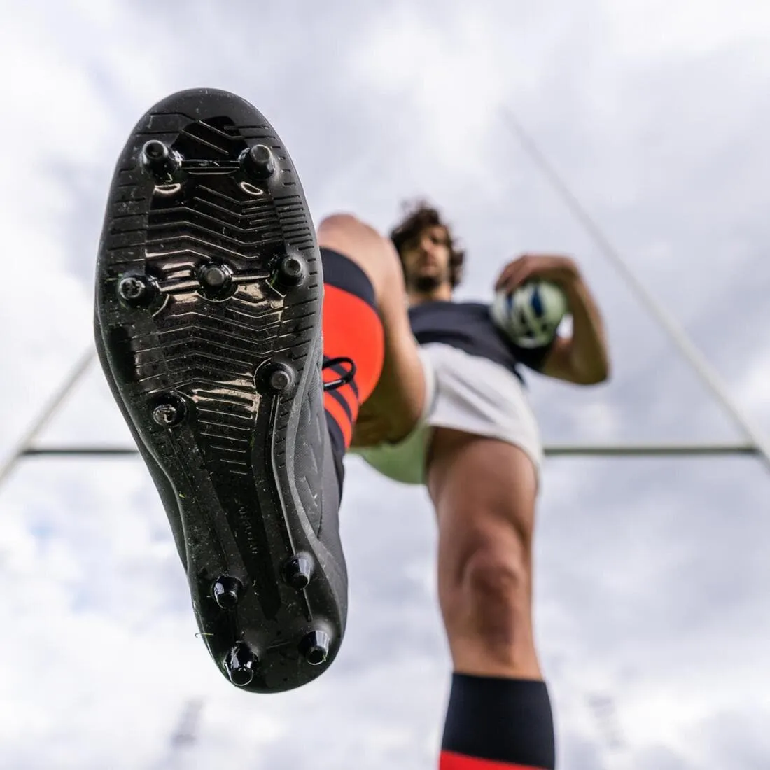 Chaussures de rugby moulées terrain sec Homme - RUGBY ADVANCE 500 FG noir gris