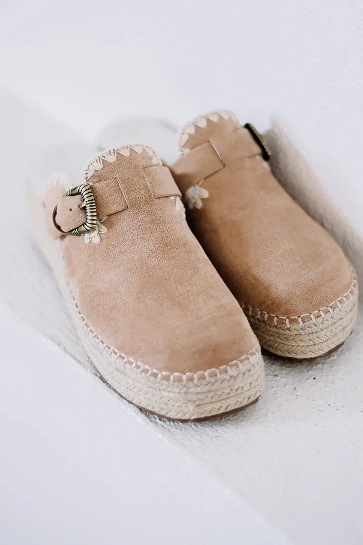 Edith Clog Raffia Slip On Mule