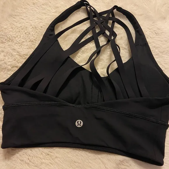 Like new LuluLemon Free to be moved black padded sports bra size 4