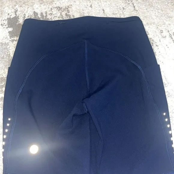 Lululemon Athletica Train High rise shorts with pockets color navy