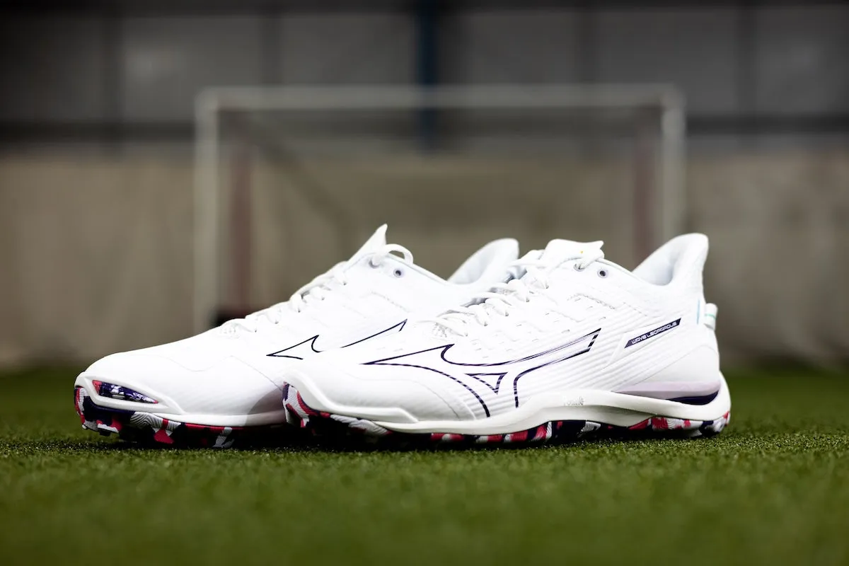 Mizuno Wave Leopardus Hockey Shoes White