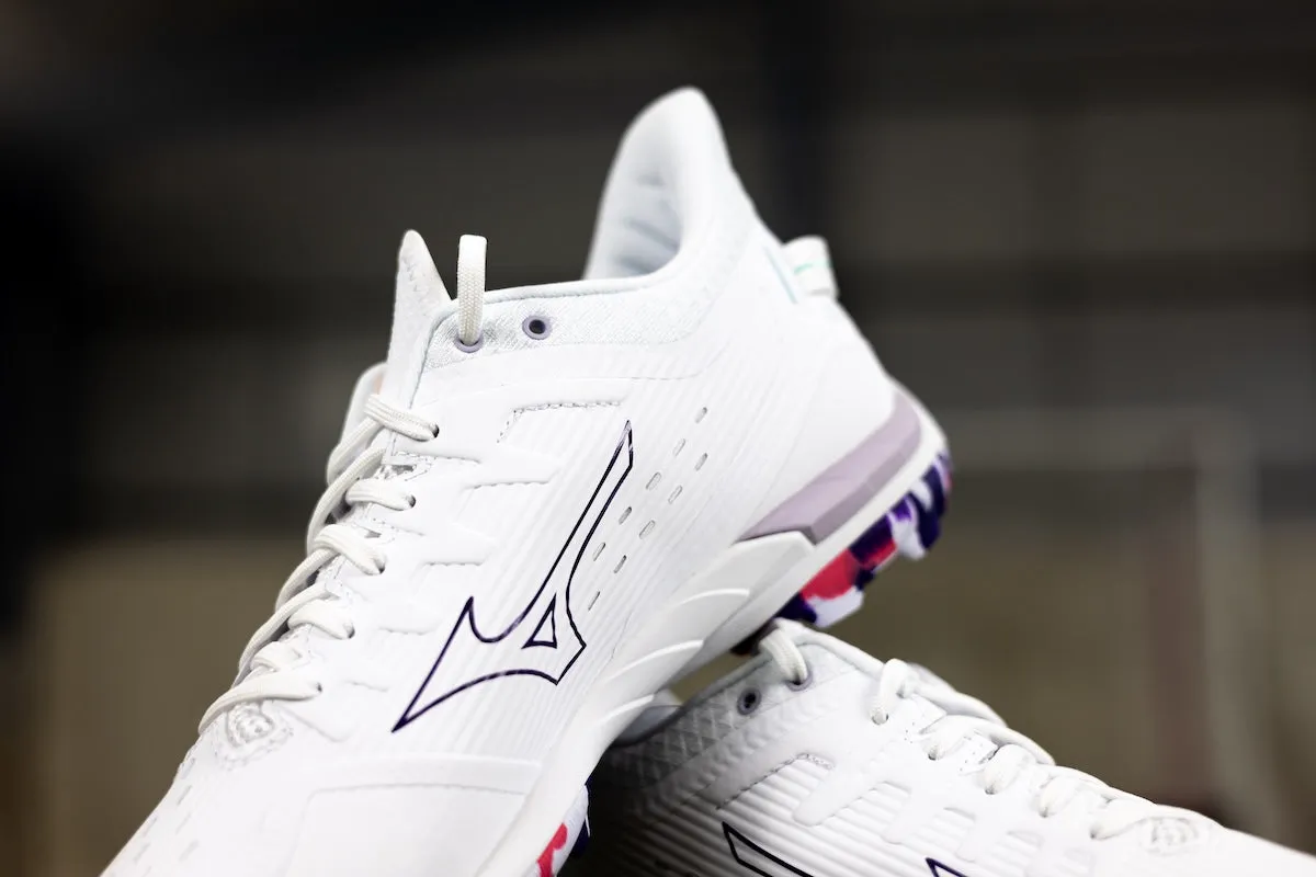 Mizuno Wave Leopardus Hockey Shoes White