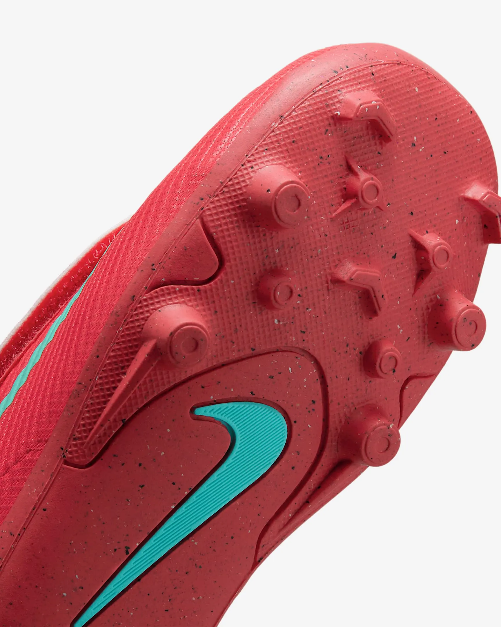 Nike Jr. Mercurial Vapor 16 Club Younger Kids' MG Low-Top Football Boot