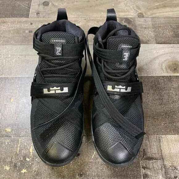NIKE LEBRON 13 ELITE Boys 7Y Basketball Shoes black athletic gorpcore