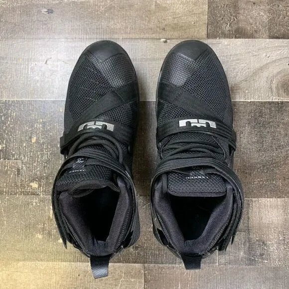 NIKE LEBRON 13 ELITE Boys 7Y Basketball Shoes black athletic gorpcore