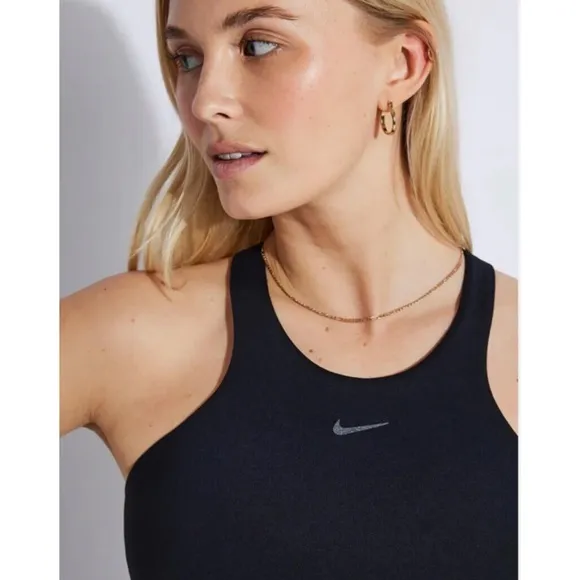 NIKE Training Alate Plus Dri-FIT medium support sports bra in black XS