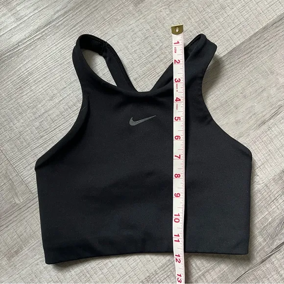 NIKE Training Alate Plus Dri-FIT medium support sports bra in black XS