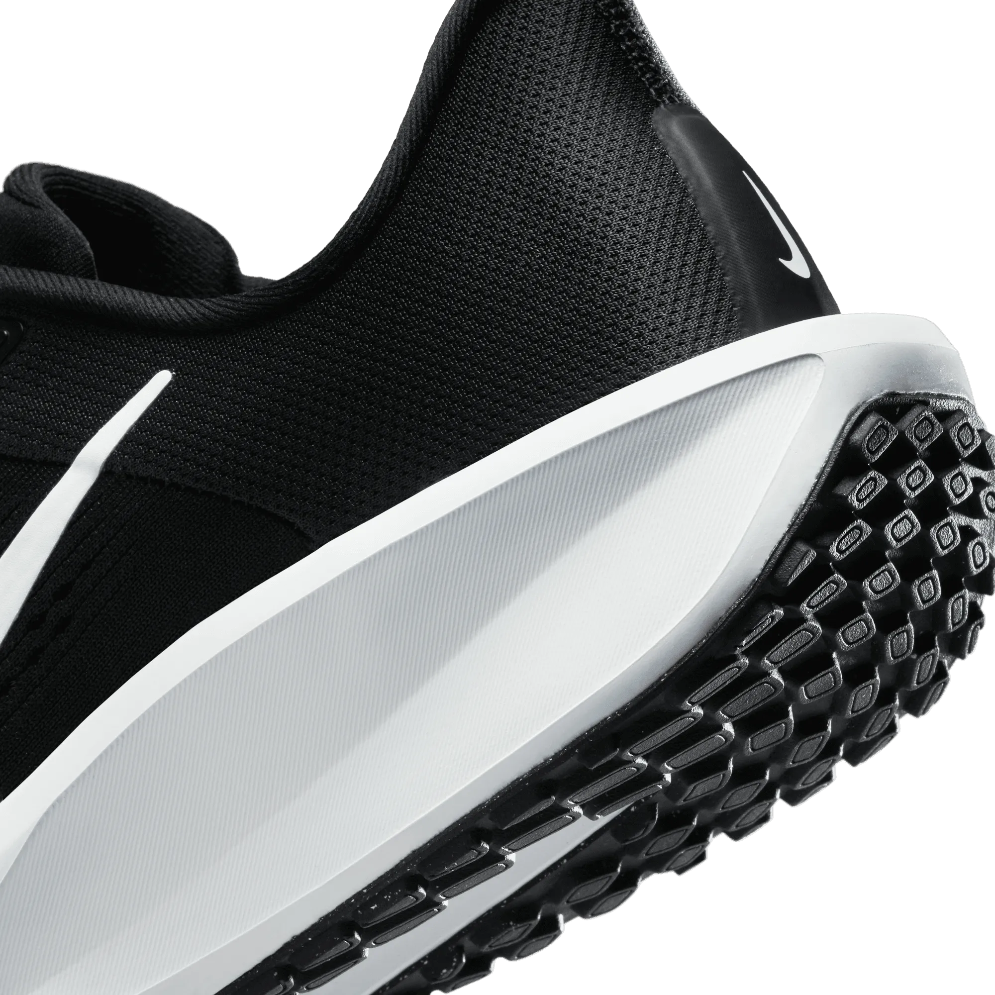 Nike Women's Quest 6 Road Running Shoes