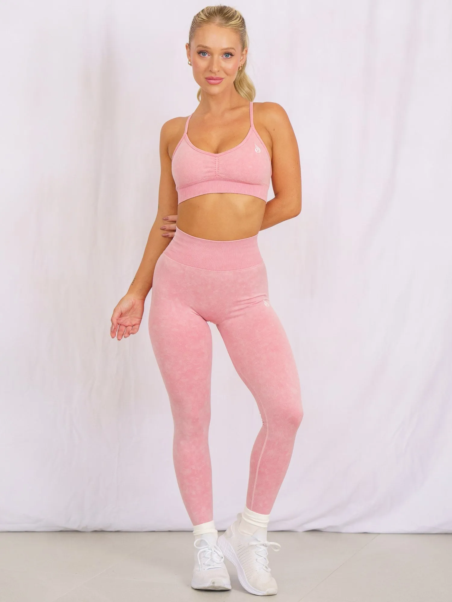 Stonewash Seamless Sports Bra - Coral Stonewash