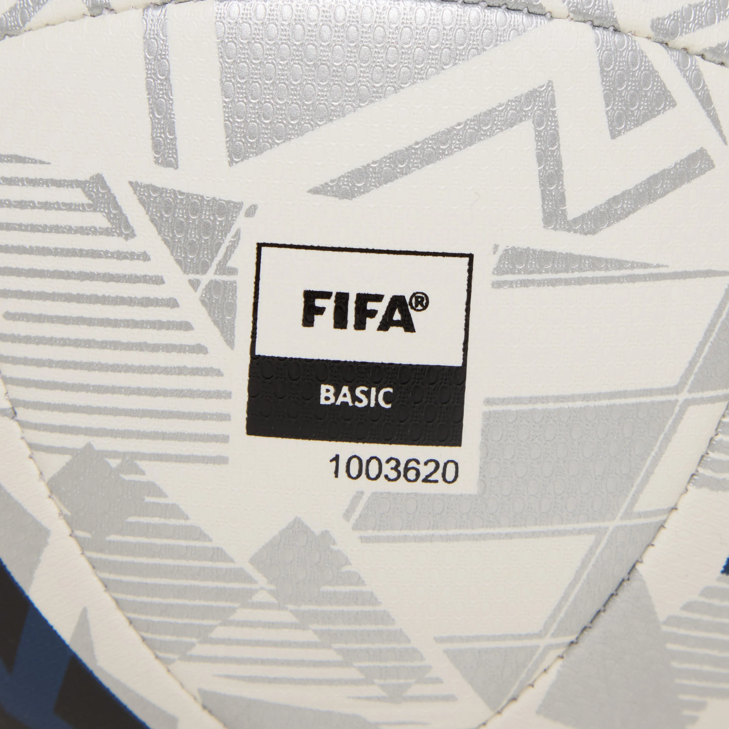 UMBRO Neo Swerve [FIFA Basic]