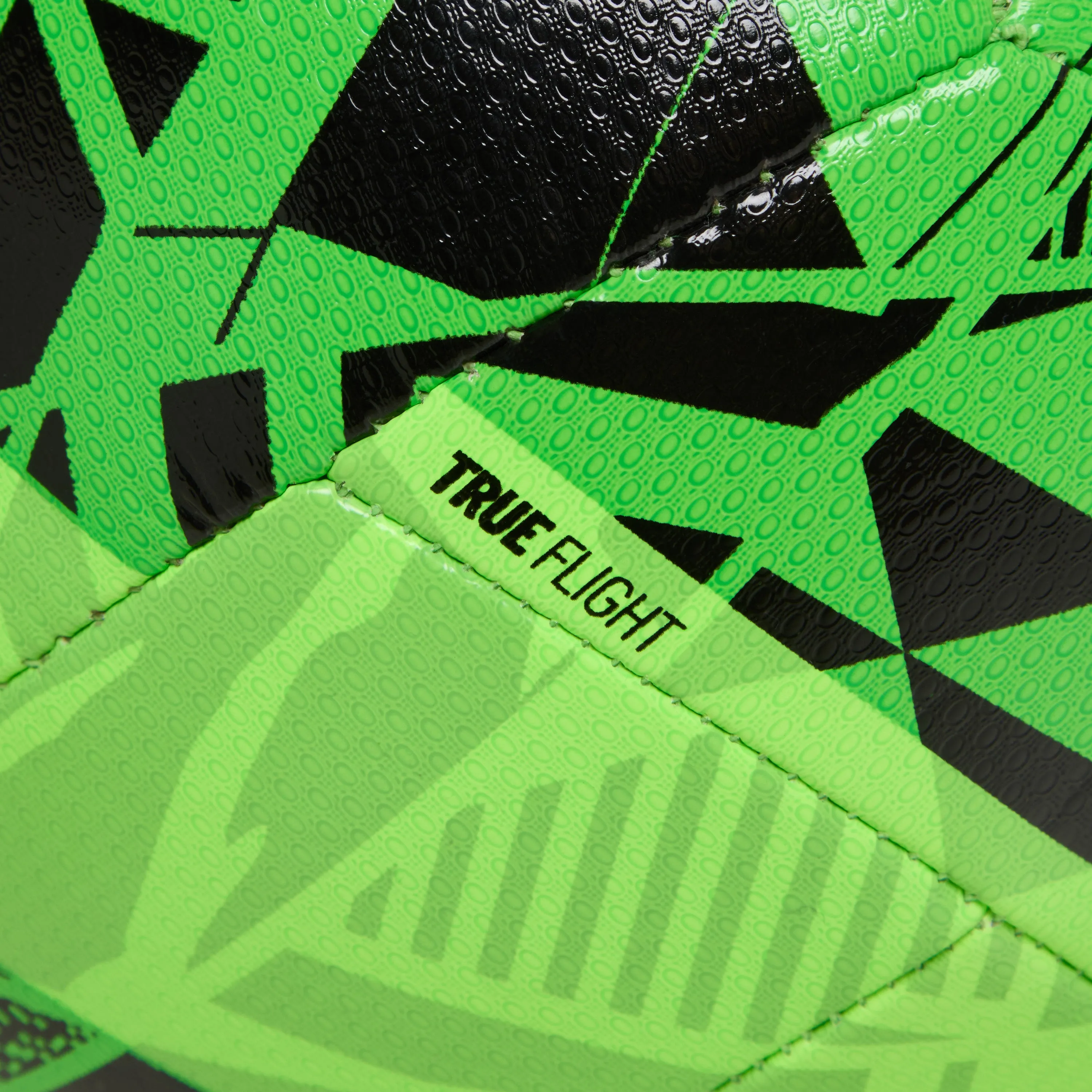 UMBRO Neo Swerve [FIFA Basic]