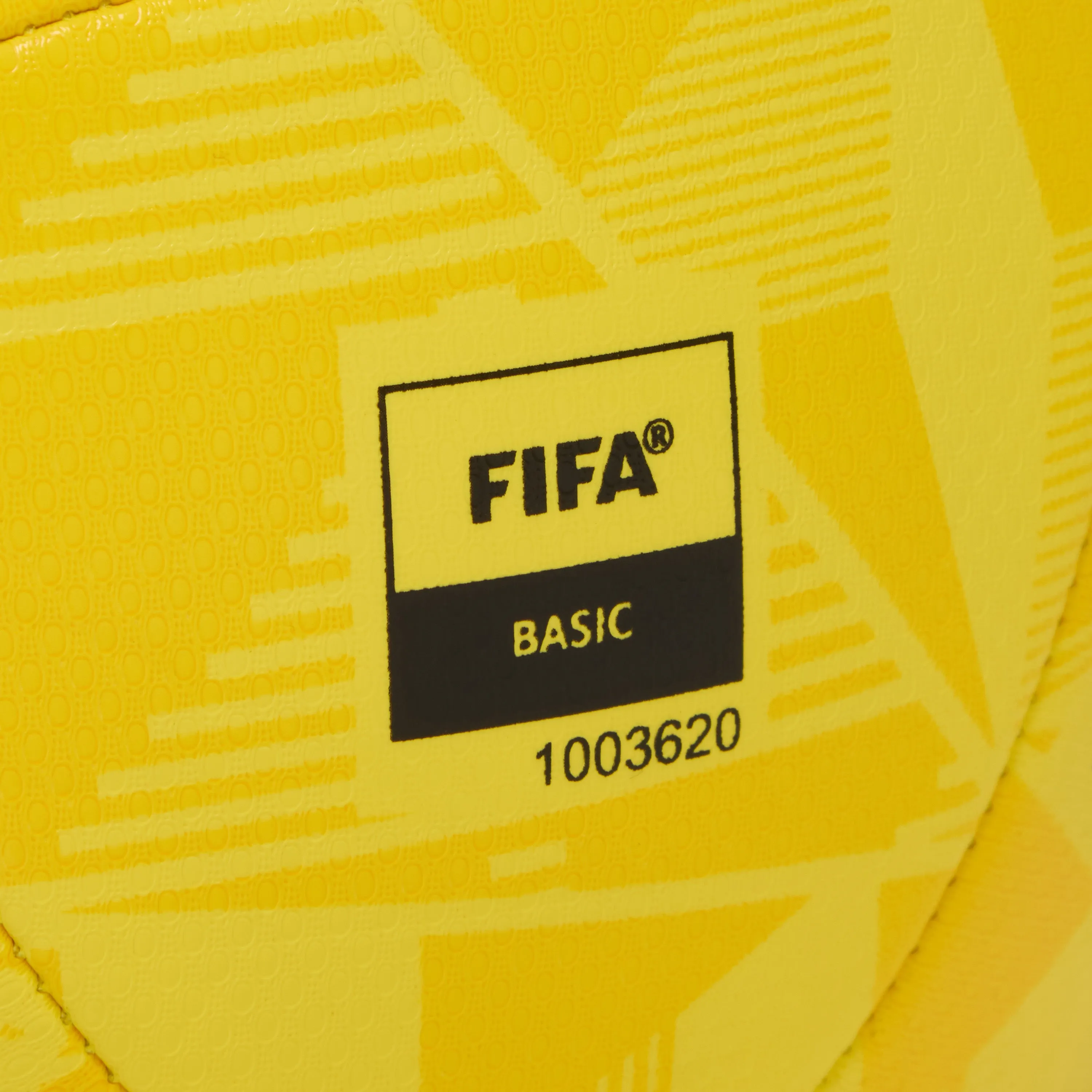 UMBRO Neo Swerve [FIFA Basic]