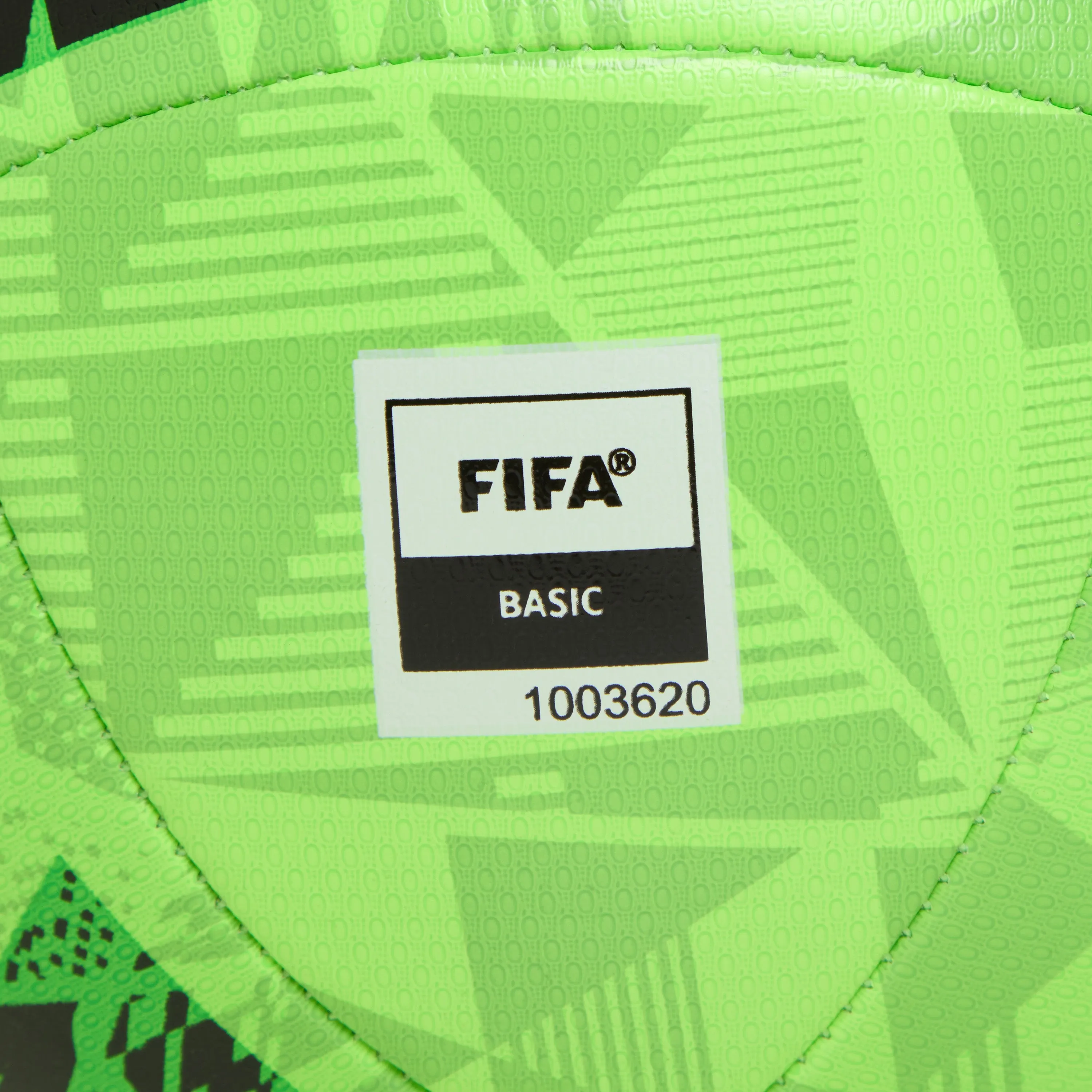 UMBRO Neo Swerve [FIFA Basic]