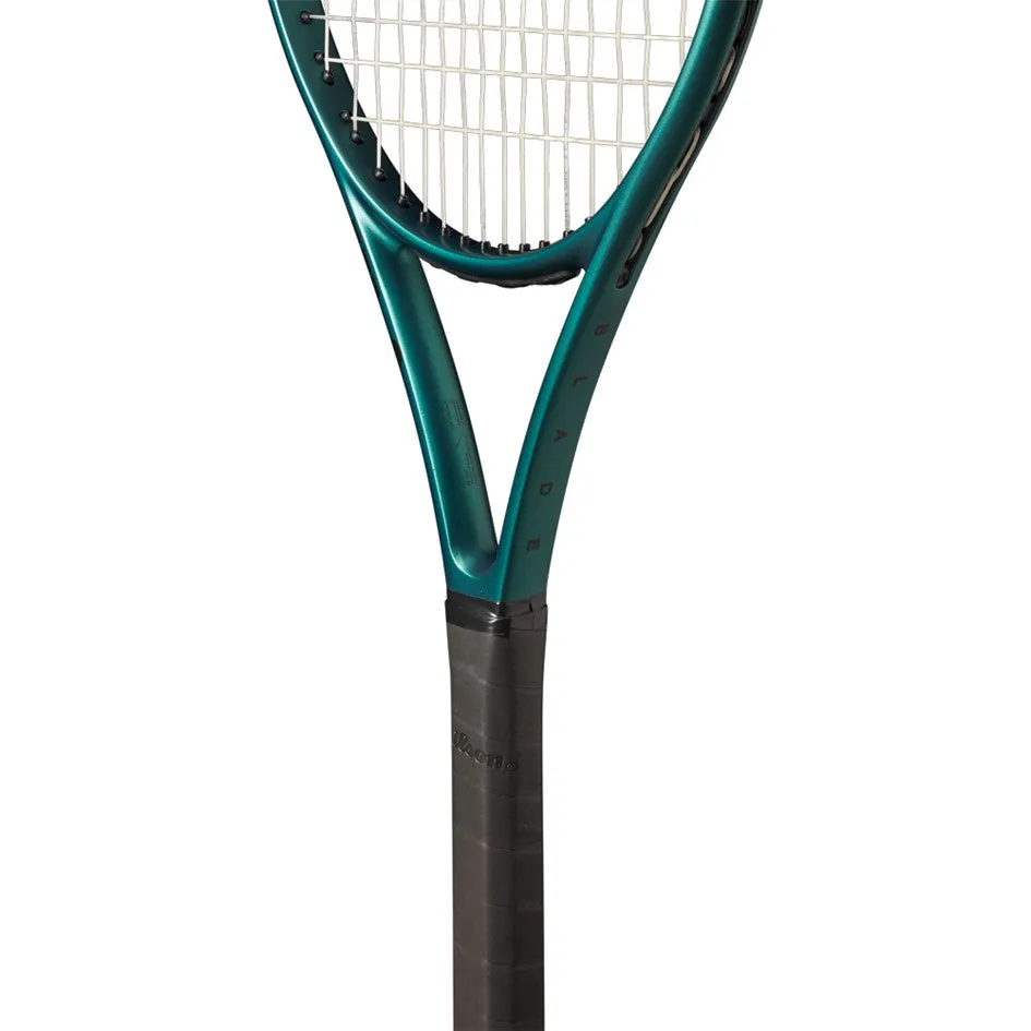 Wilson Blade 26 V9 Junior tennis racquet