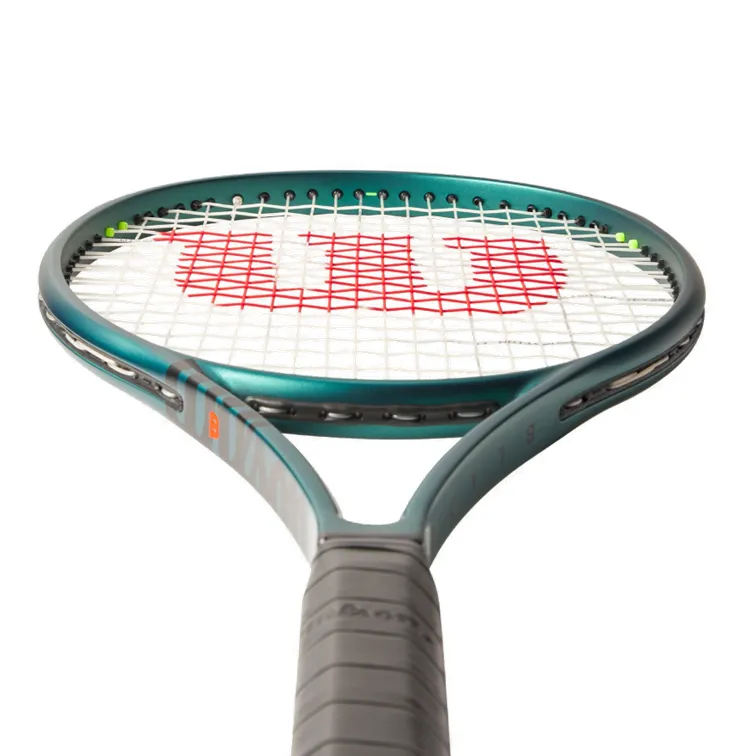 Wilson Blade 98 18x20 v9 Tennis Racquet