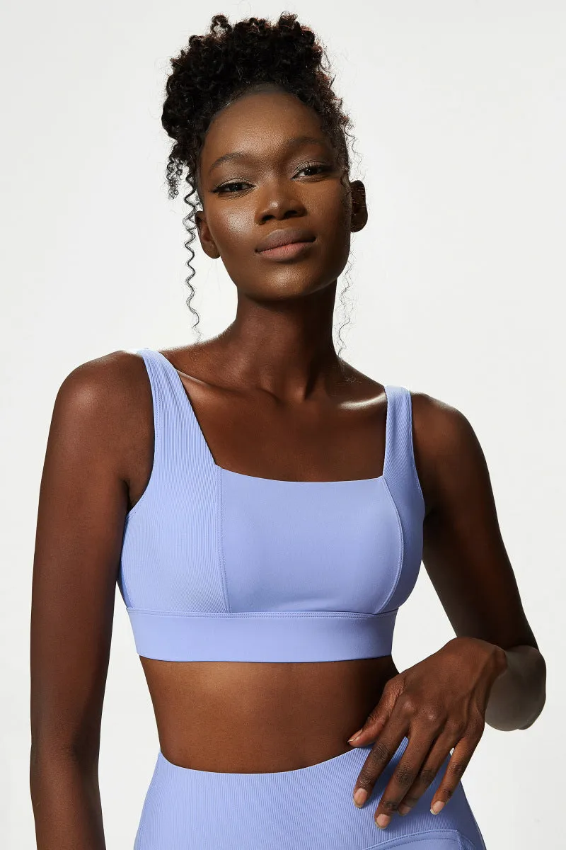 Women’s Workout Wear: Wholesome Yoga Clothing Suits for Nude Fitness